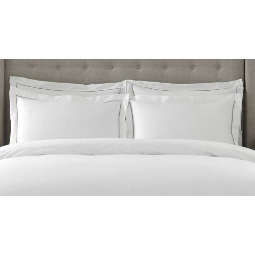 Funda Decorativa para Almohada Jumbo Studio 4301 de 300 Hilos,  Tejido de Satén Combinado, 21x29+2 FS, Blanco con Bordado Plateado